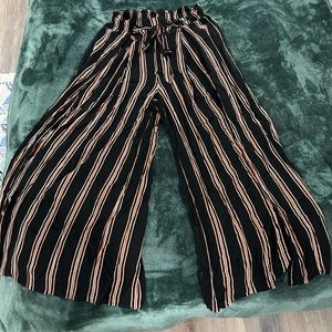 Women’s flowy pants